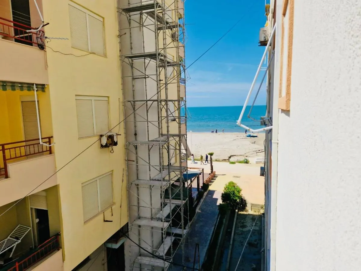 Seaside Apartment دراس